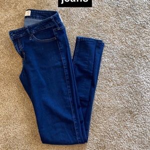 Hollister Super Skinny Jeans